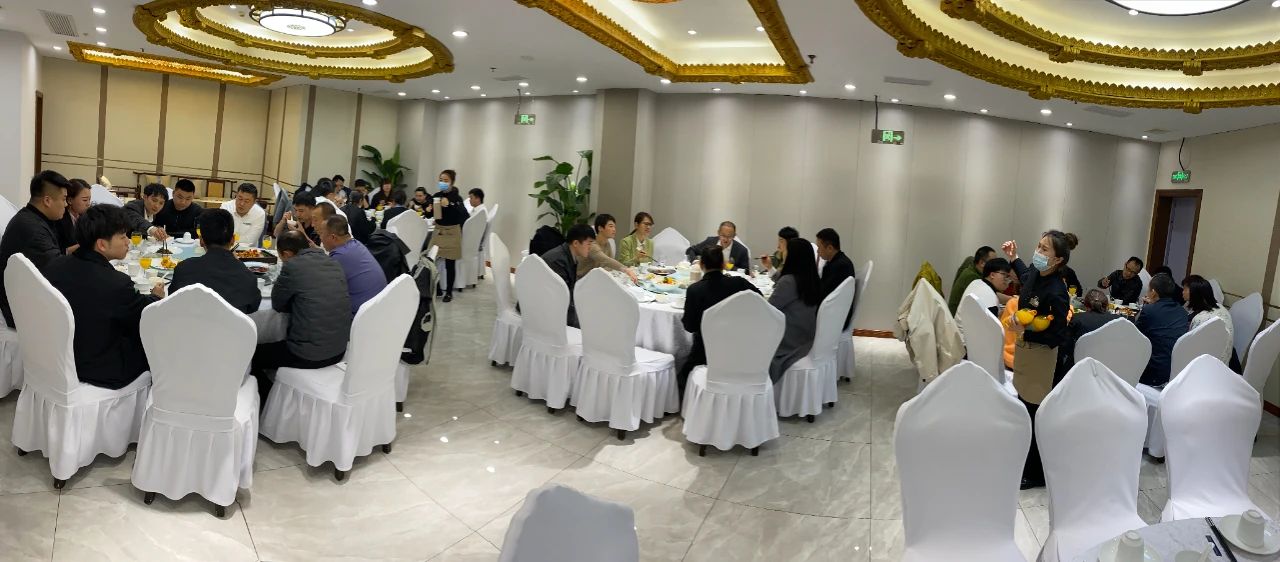 薩震節能空壓機在上?？偛块_設薩震第四屆雛鷹計劃訓練營.jpg